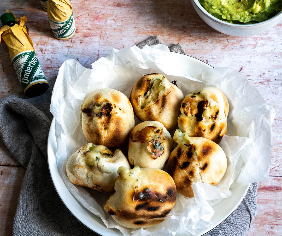 STUFFED GRILLED MOZZARELLA PIZZA ROLLS WITH GUACAMOLE